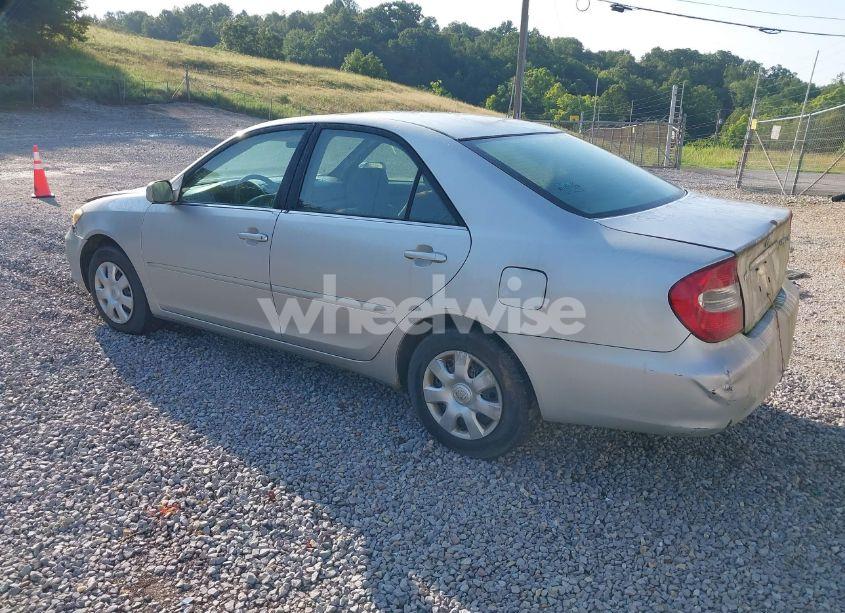 Photo 3 of 2004 Toyota Camry LE (VIN 4T1BE32K64U939657)