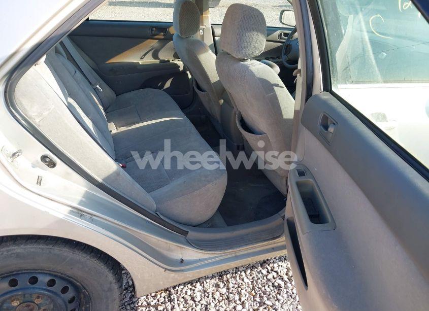 Photo 8 of 2004 Toyota Camry LE (VIN 4T1BE32K64U939657)