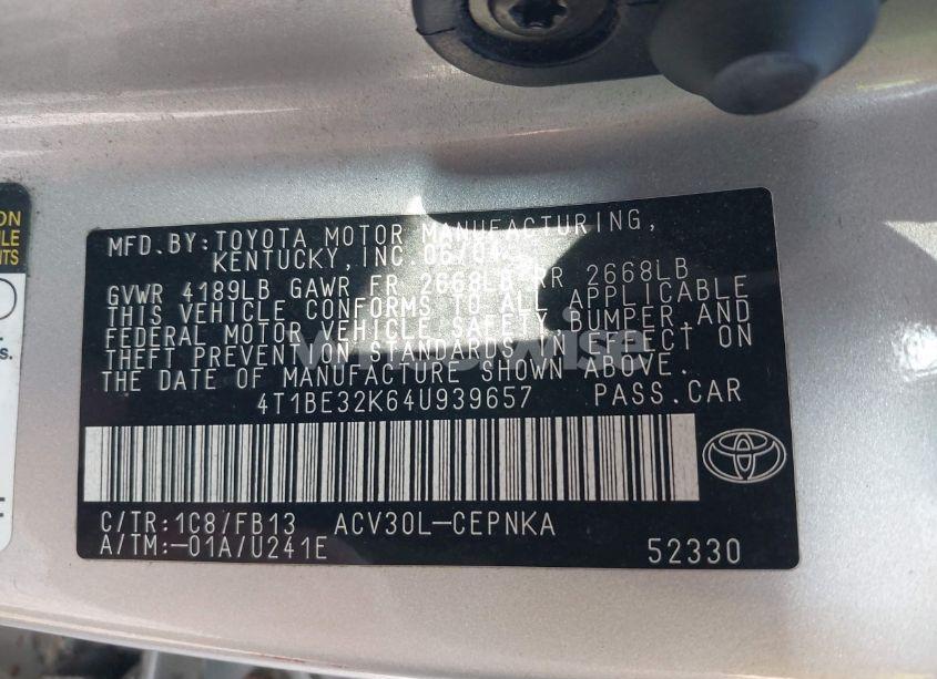 Photo 9 of 2004 Toyota Camry LE (VIN 4T1BE32K64U939657)