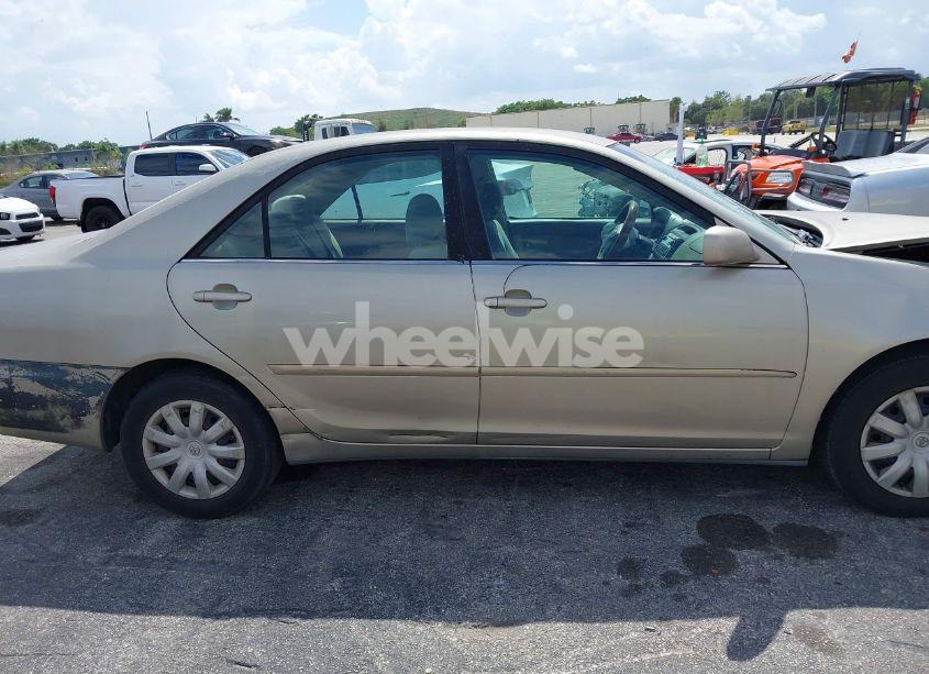 Photo 13 of 2005 Toyota Camry LE (VIN 4T1BE32K65U007962)