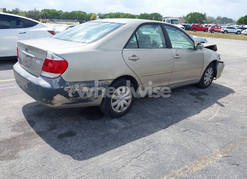 Photo 4 of 2005 Toyota Camry LE (VIN 4T1BE32K65U007962)