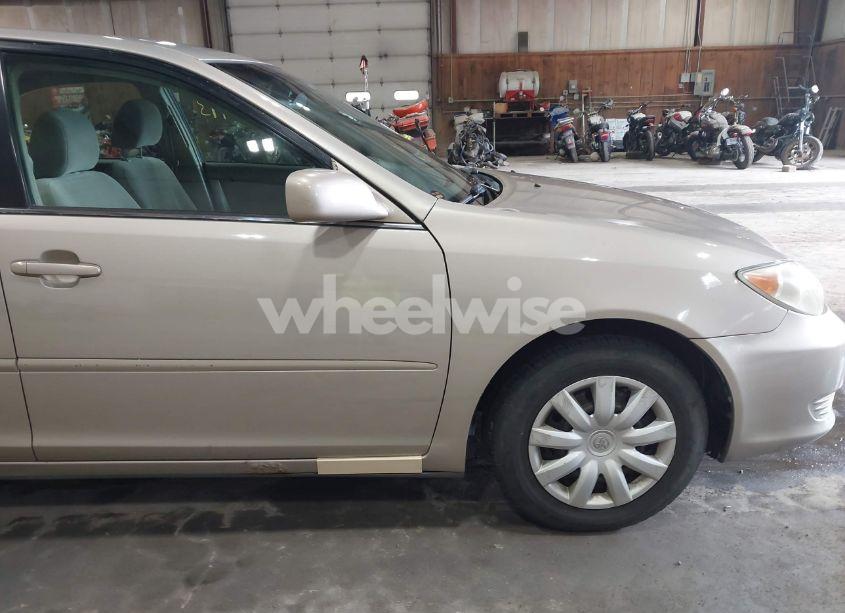 Photo 12 of 2005 Toyota Camry LE (VIN 4T1BE32K65U019092)