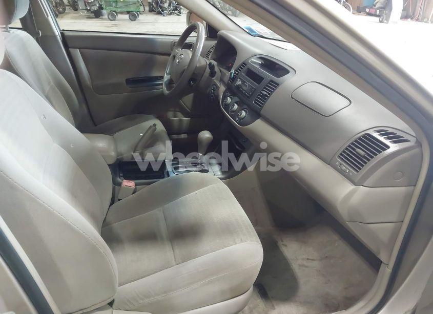 Photo 5 of 2005 Toyota Camry LE (VIN 4T1BE32K65U019092)