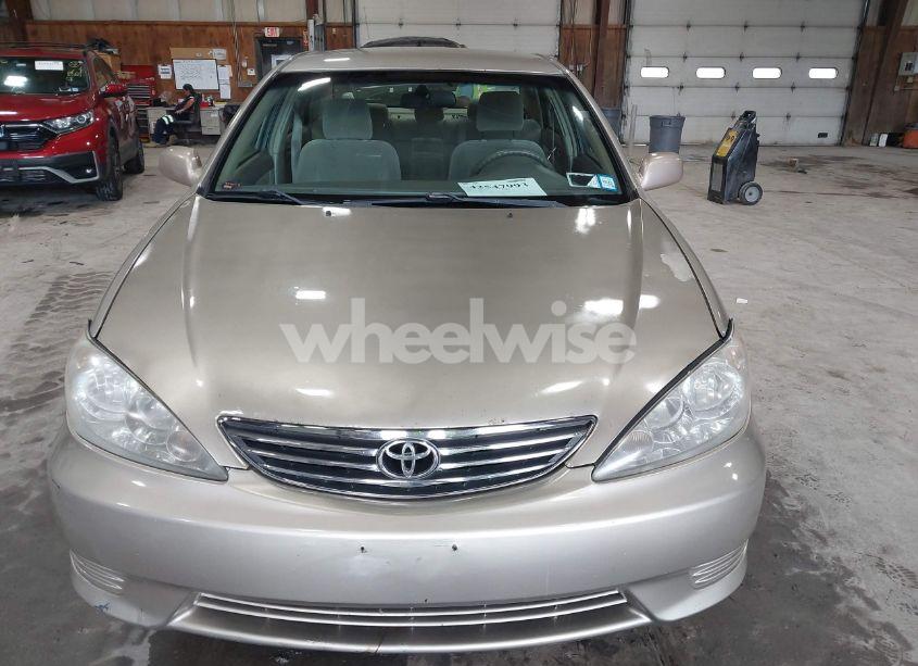 Photo 6 of 2005 Toyota Camry LE (VIN 4T1BE32K65U019092)