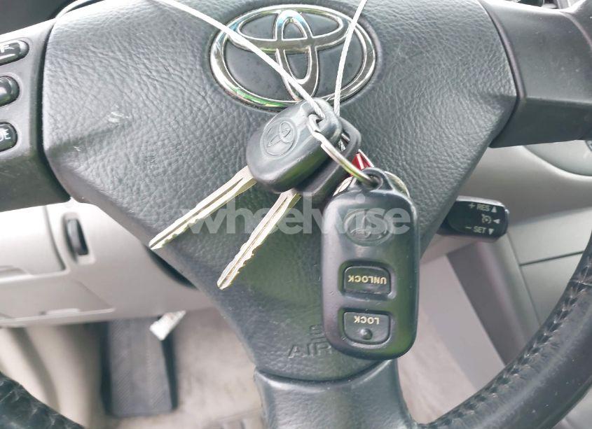 Photo 11 of 2005 Toyota Camry LE (VIN 4T1BE32K65U025782)