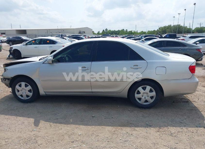 Photo 14 of 2005 Toyota Camry LE (VIN 4T1BE32K65U031288)