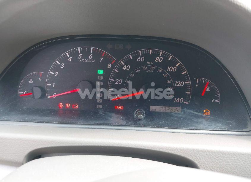 Photo 7 of 2005 Toyota Camry LE (VIN 4T1BE32K65U031288)