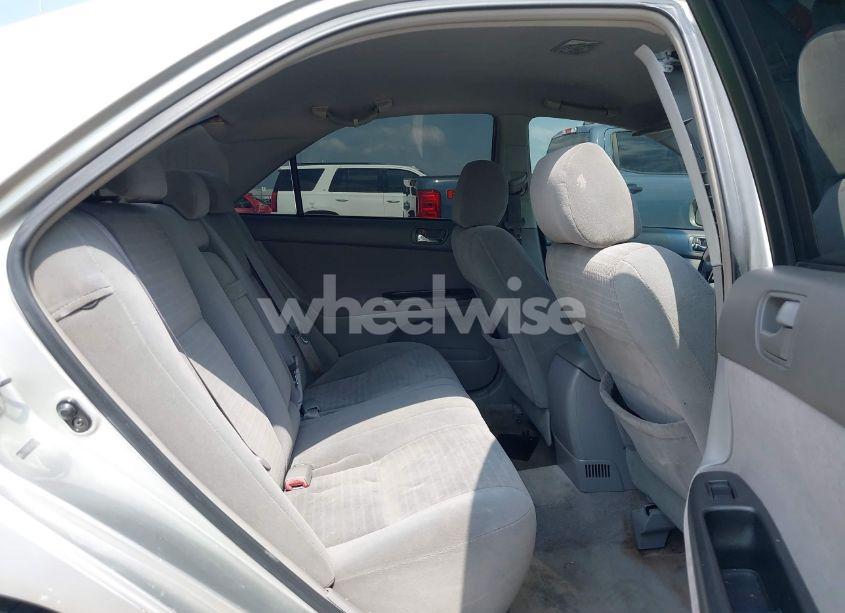 Photo 8 of 2005 Toyota Camry LE (VIN 4T1BE32K65U031288)