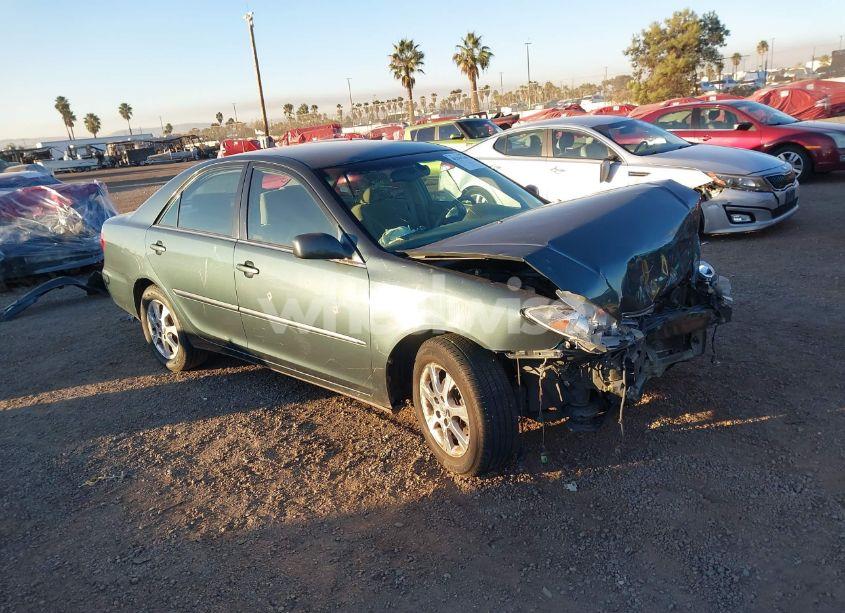2005 Toyota Camry XLE (VIN 4T1BE32K65U052724) main photo