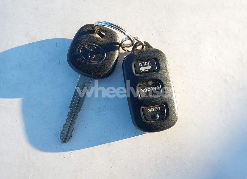 Photo 11 of 2005 Toyota Camry XLE (VIN 4T1BE32K65U052724)