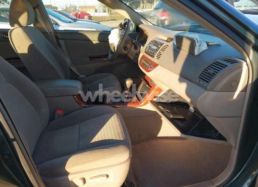 Photo 5 of 2005 Toyota Camry XLE (VIN 4T1BE32K65U052724)
