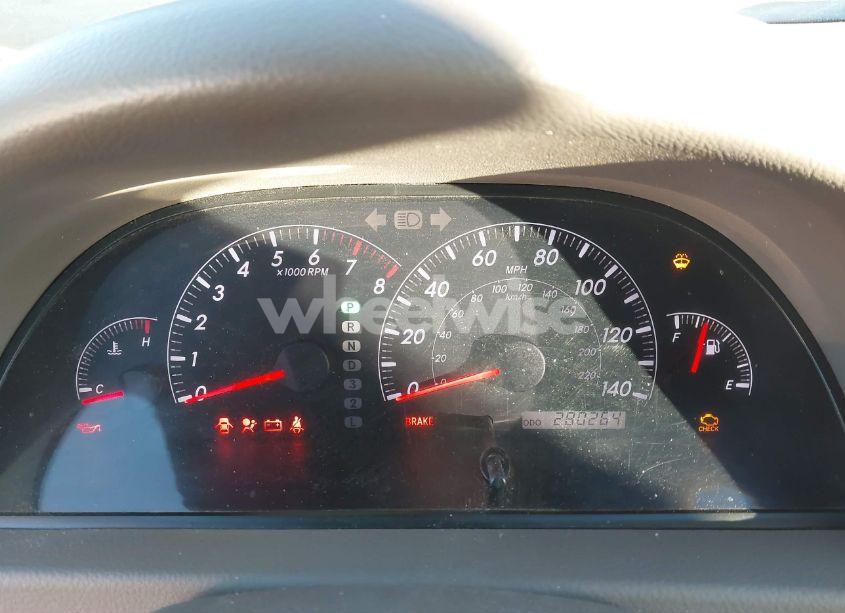 Photo 7 of 2005 Toyota Camry XLE (VIN 4T1BE32K65U052724)