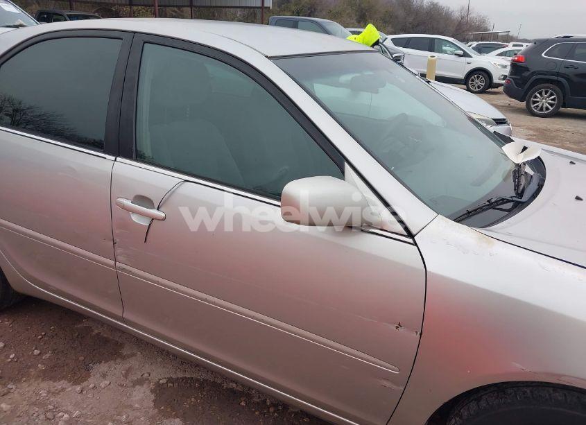 Photo 6 of 2005 Toyota Camry LE (VIN 4T1BE32K65U053436)