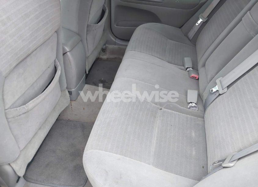 Photo 8 of 2005 Toyota Camry LE (VIN 4T1BE32K65U053436)