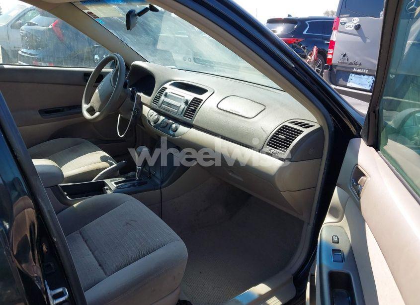 Photo 5 of 2005 Toyota Camry LE (VIN 4T1BE32K65U065389)