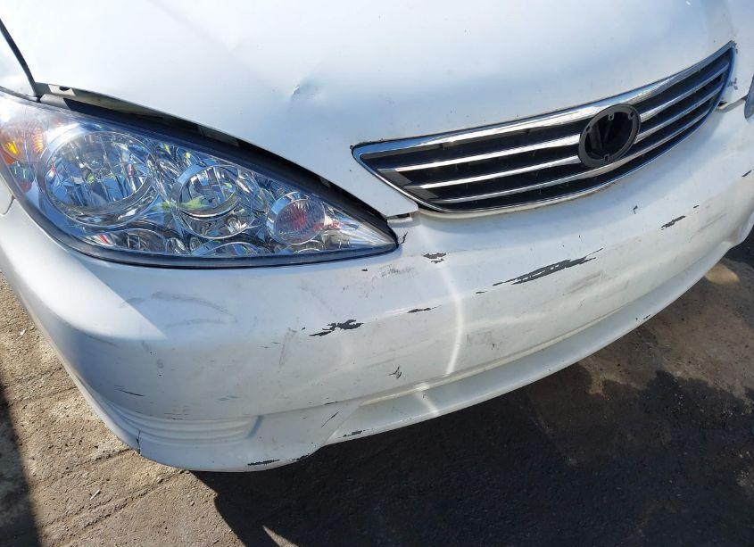 Photo 6 of 2005 Toyota Camry LE (VIN 4T1BE32K65U414065)