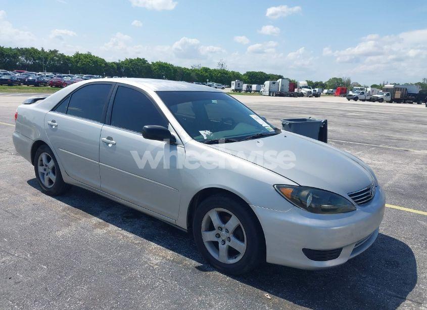 2005 Toyota Camry (VIN 4T1BE32K65U431450) main photo