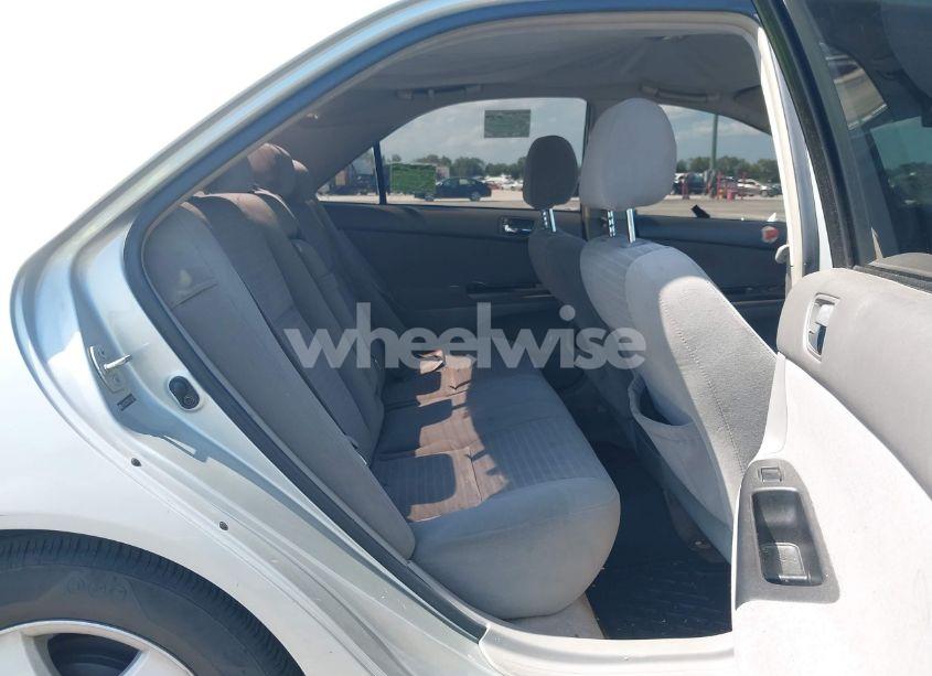 Photo 8 of 2005 Toyota Camry (VIN 4T1BE32K65U431450)