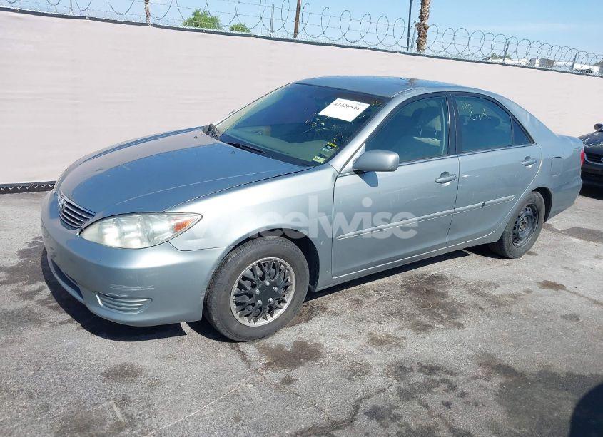 Photo 12 of 2005 Toyota Camry LE (VIN 4T1BE32K65U521357)