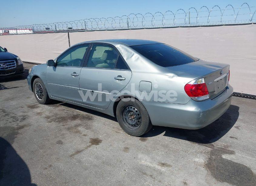 Photo 3 of 2005 Toyota Camry LE (VIN 4T1BE32K65U521357)