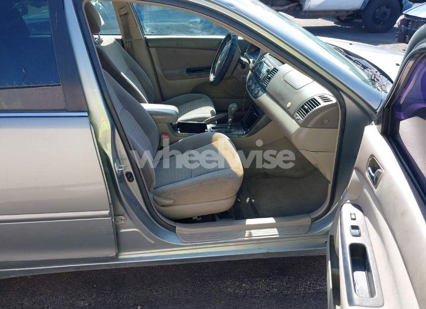 Photo 5 of 2005 Toyota Camry LE (VIN 4T1BE32K65U521357)