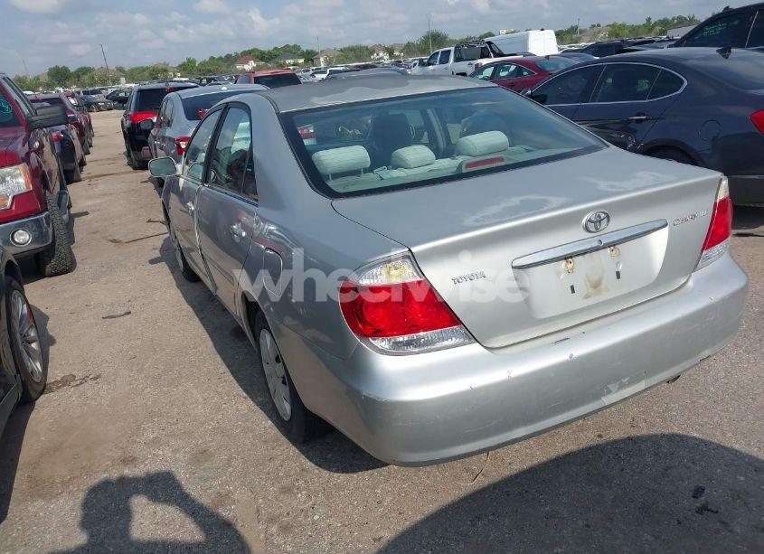 Photo 3 of 2005 Toyota Camry LE (VIN 4T1BE32K65U523657)
