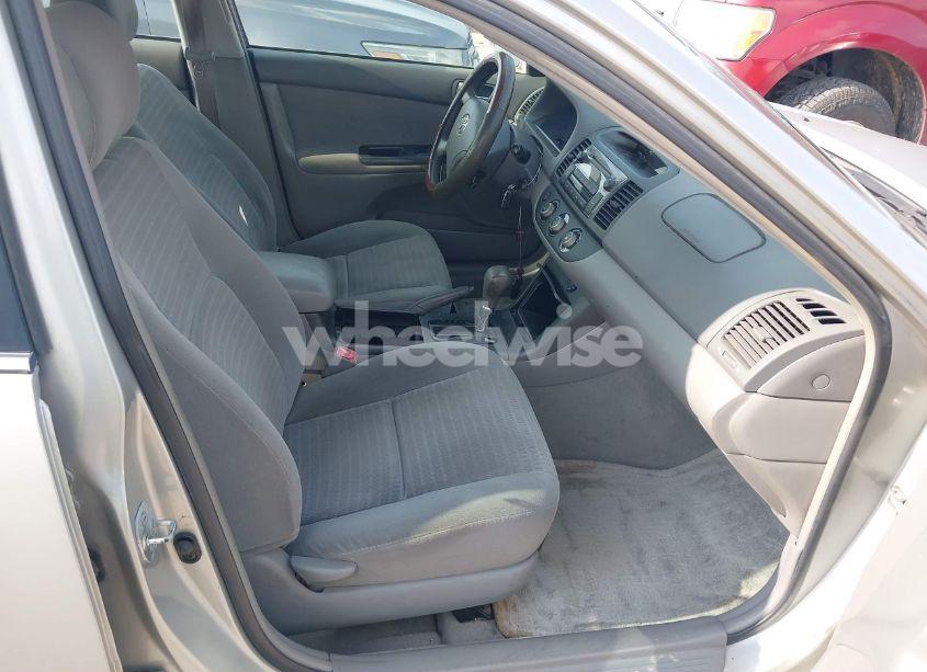 Photo 5 of 2005 Toyota Camry LE (VIN 4T1BE32K65U523657)