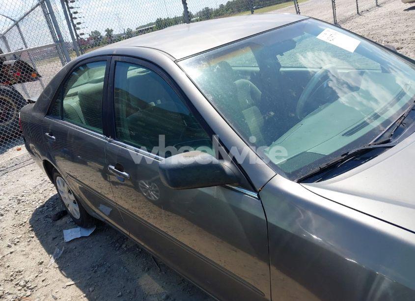 Photo 13 of 2005 Toyota Camry STD (VIN 4T1BE32K65U538028)