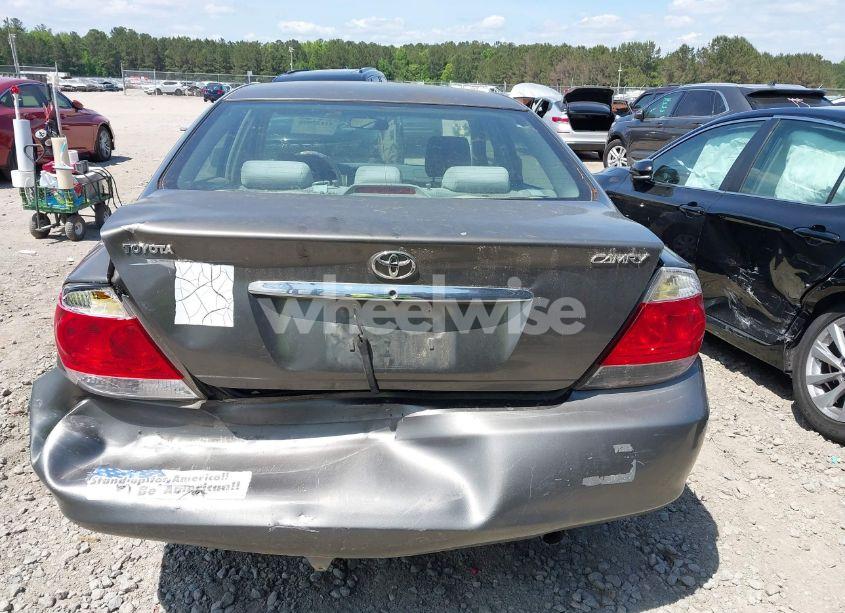 Photo 16 of 2005 Toyota Camry STD (VIN 4T1BE32K65U538028)