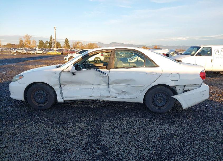 Photo 14 of 2005 Toyota Camry LE (VIN 4T1BE32K65U543441)