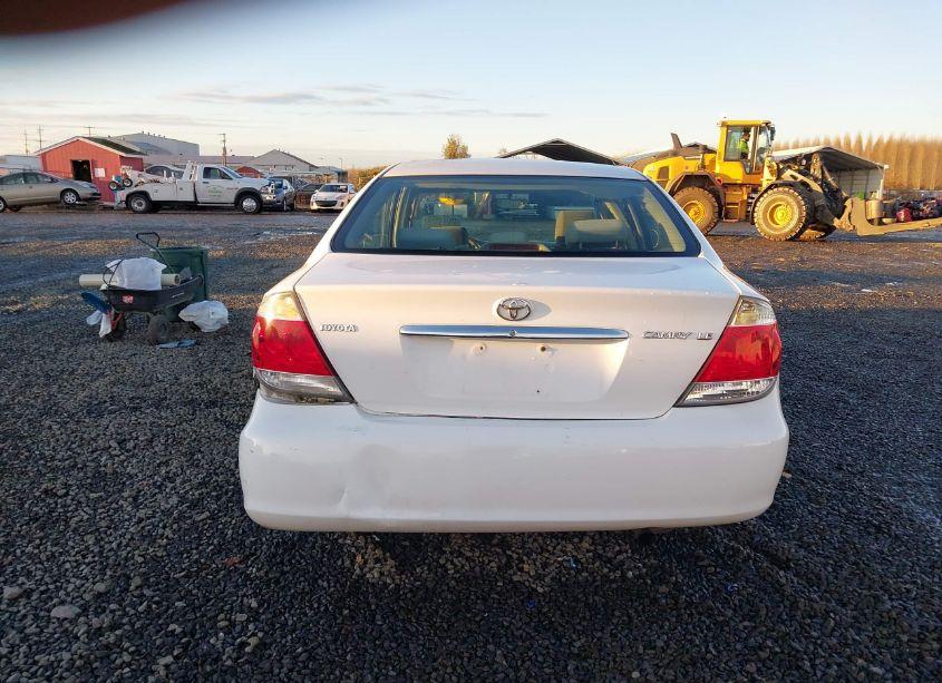 Photo 16 of 2005 Toyota Camry LE (VIN 4T1BE32K65U543441)