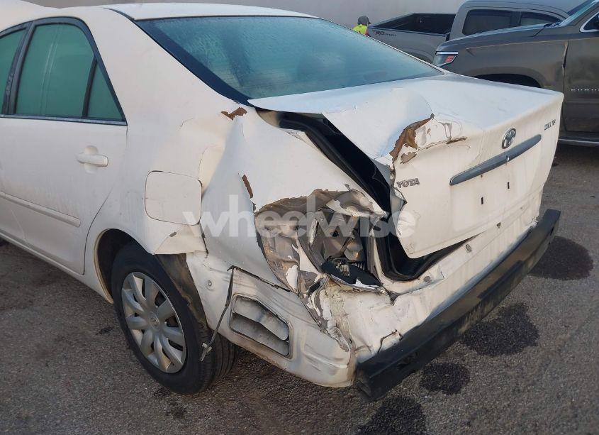 Photo 6 of 2005 Toyota Camry LE (VIN 4T1BE32K65U547652)