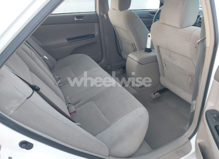 Photo 8 of 2005 Toyota Camry LE (VIN 4T1BE32K65U547652)