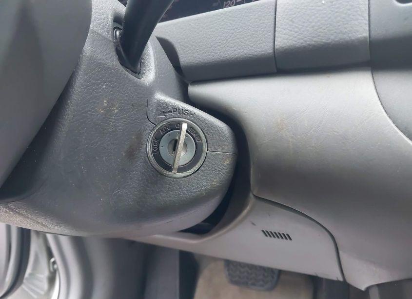 Photo 11 of 2005 Toyota Camry LE (VIN 4T1BE32K65U549773)