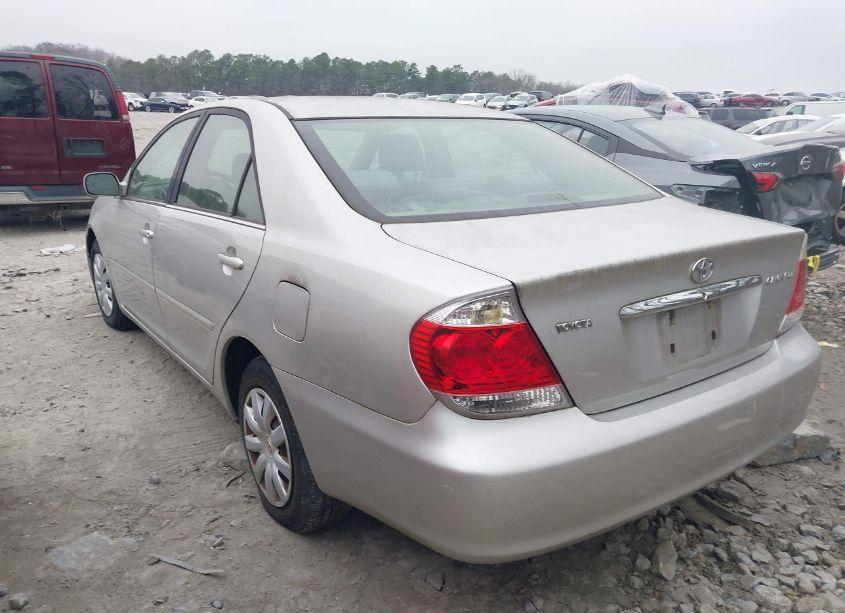 Photo 3 of 2005 Toyota Camry LE (VIN 4T1BE32K65U549773)