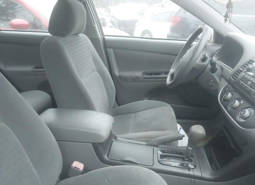 Photo 5 of 2005 Toyota Camry LE (VIN 4T1BE32K65U549773)