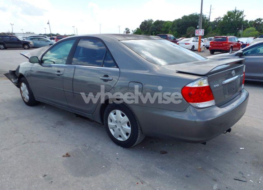 Photo 3 of 2005 Toyota Camry LE (VIN 4T1BE32K65U564466)