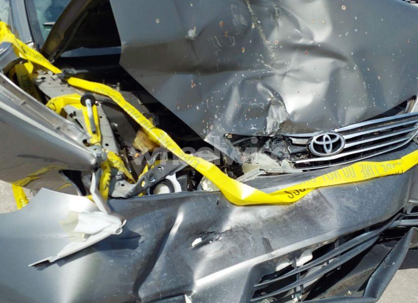 Photo 6 of 2005 Toyota Camry LE (VIN 4T1BE32K65U564466)