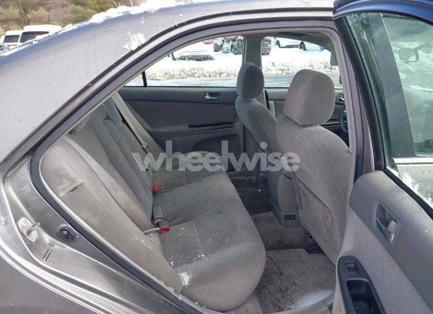 Photo 8 of 2005 Toyota Camry LE (VIN 4T1BE32K65U567593)