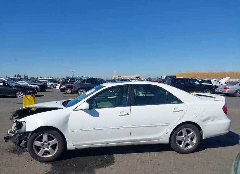 Photo 15 of 2005 Toyota Camry SE (VIN 4T1BE32K65U572499)