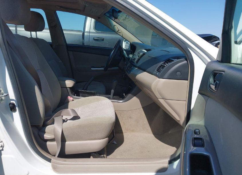 Photo 5 of 2005 Toyota Camry SE (VIN 4T1BE32K65U572499)