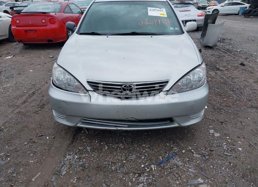 Photo 13 of 2005 Toyota Camry LE/SE/STD/XLE (VIN 4T1BE32K65U579288)