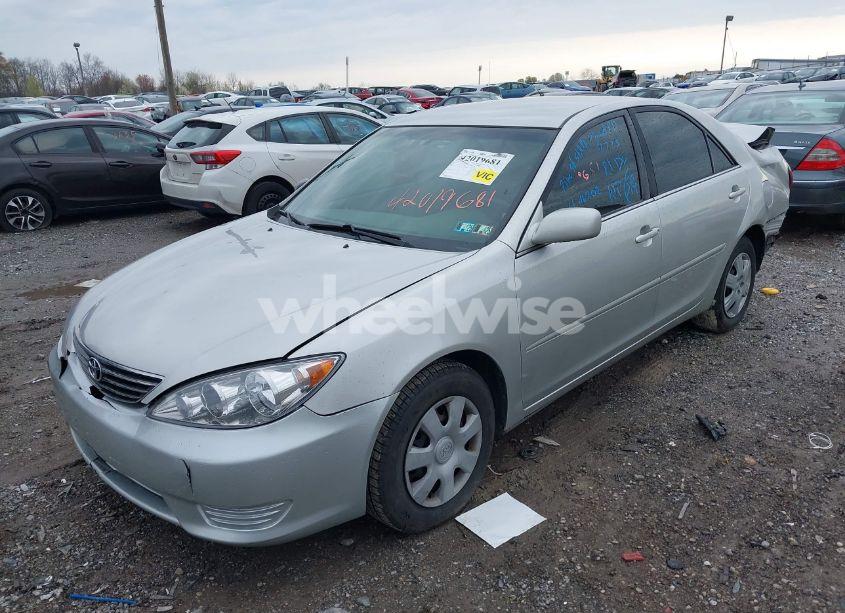 Photo 2 of 2005 Toyota Camry LE/SE/STD/XLE (VIN 4T1BE32K65U579288)