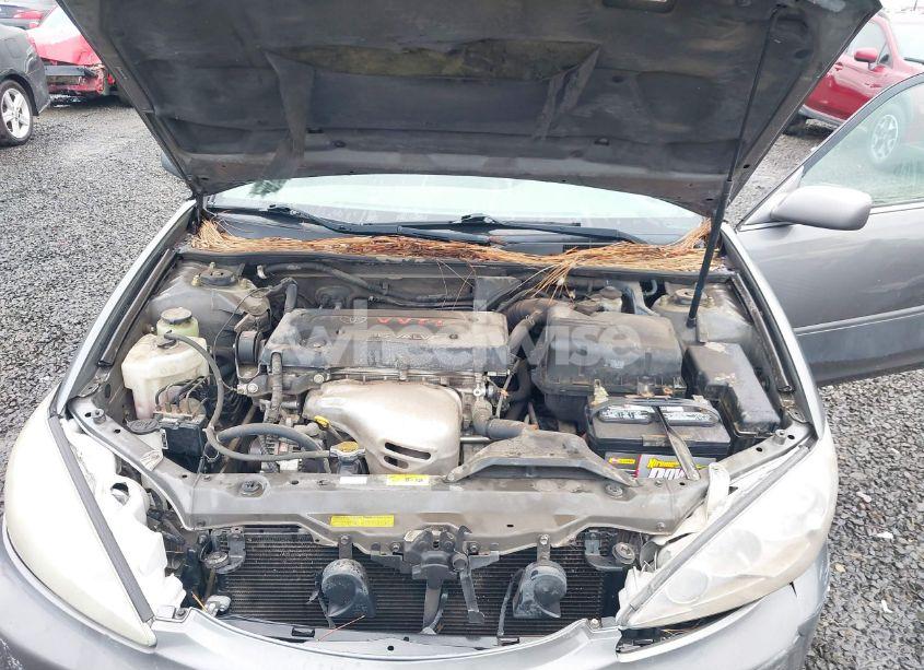 Photo 10 of 2005 Toyota Camry LE (VIN 4T1BE32K65U587892)
