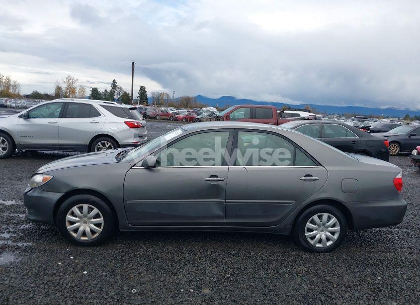 Photo 14 of 2005 Toyota Camry LE (VIN 4T1BE32K65U587892)