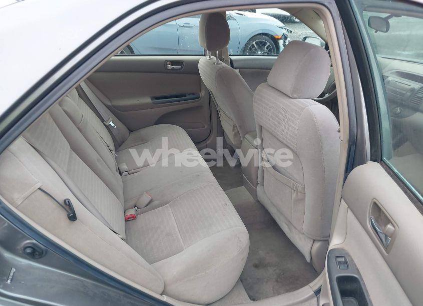 Photo 8 of 2005 Toyota Camry LE (VIN 4T1BE32K65U587892)