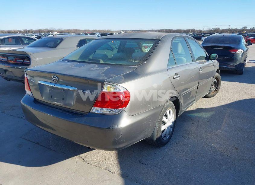 Photo 4 of 2005 Toyota Camry LE (VIN 4T1BE32K65U603993)