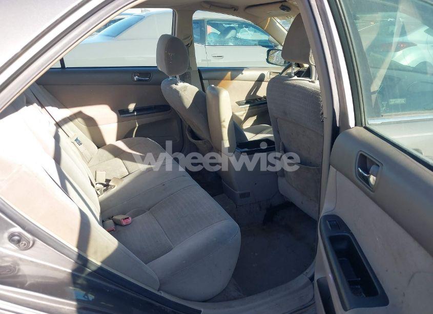 Photo 8 of 2005 Toyota Camry LE (VIN 4T1BE32K65U603993)