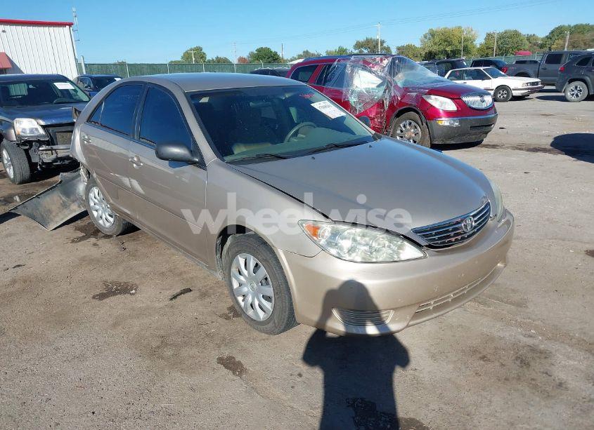 2005 Toyota Camry STD (VIN 4T1BE32K65U631258) main photo