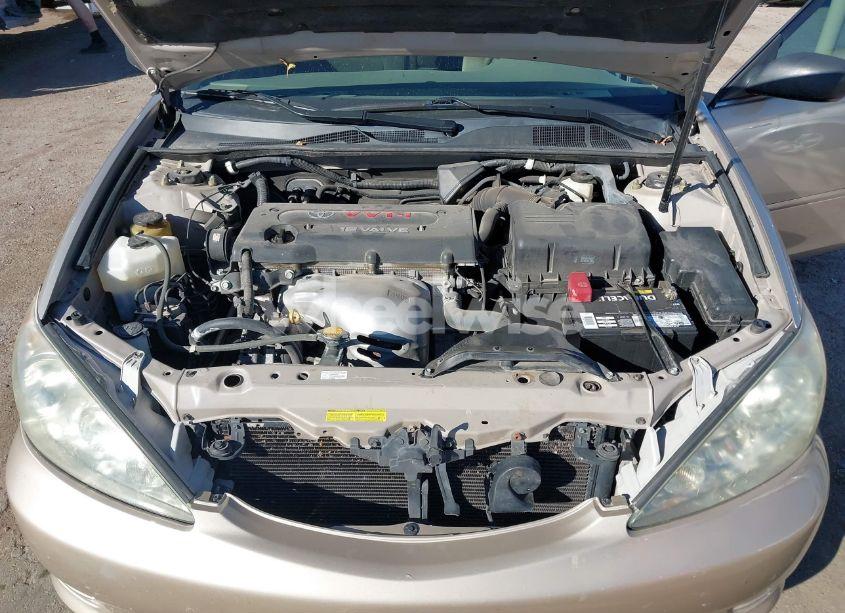 Photo 10 of 2005 Toyota Camry STD (VIN 4T1BE32K65U631258)